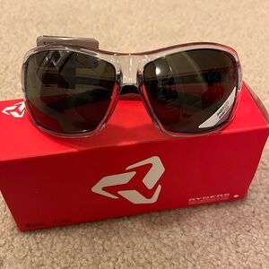 New with box Ryders Carlita 2 sunglasses